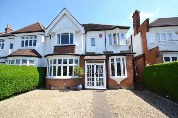 5 Bedroom Semi-Detac...